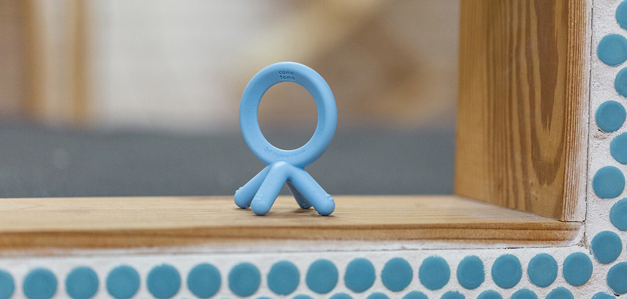 comotomo teether canada